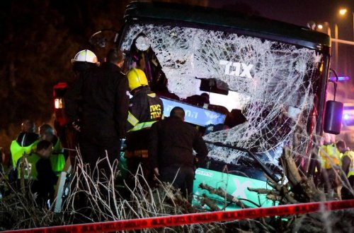 İsraildə iki avtobus toqquşub, 30-dan çox adam yaralanıb