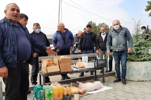 Azərbaycanlılar Saakaşvilini aclığı dayandırmağa belə çağırdılar - Foto