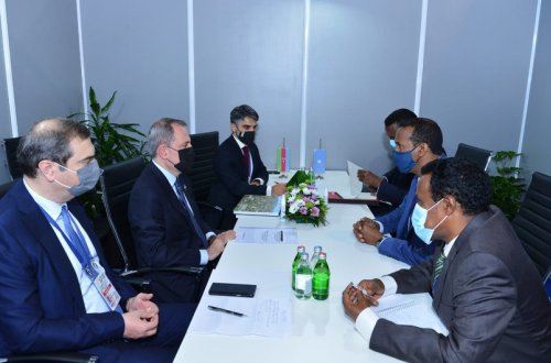 Ceyhun Bayramov Somalinin ticarət və sənaye naziri ilə görüşüb