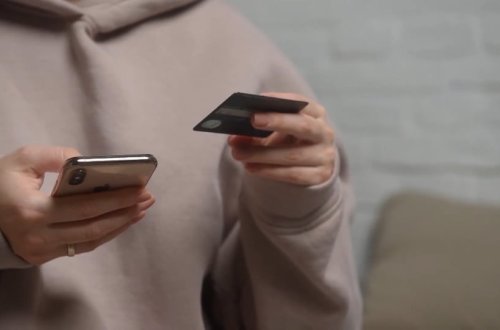 Gəncədə onlayn dələduzluq etməkdə şübhəli bilinən şəxs saxlanılıb - FOTO