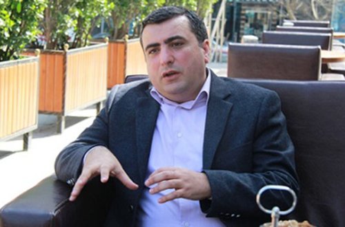 Elnur Əşrəfoğlunun vəziyyəti stabil ağırdır