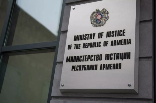 Ermənistan Ədliyyə Nazirliyinin baş katibi işdən çıxarılıb