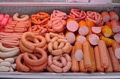 Azərbaycanda istehlaka yararsız kolbasa məhsulları aşkarlandı - FOTO