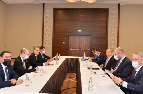 Ceyhun Bayramov Lavrovla üçtərəfli bəyanatı müzakirə etdi - FOTO