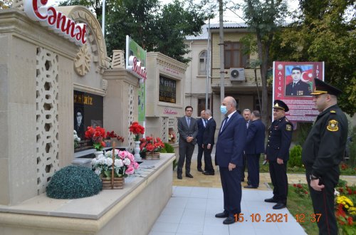 Mingəçevir icra başçısı yenidən şəhid ailələrini ziyarət etdi - FOTOLAR