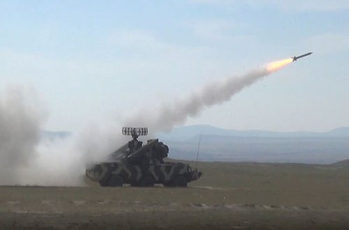 Hava Hücumundan Müdafiə bölmələri döyüş atışları keçirir - Video