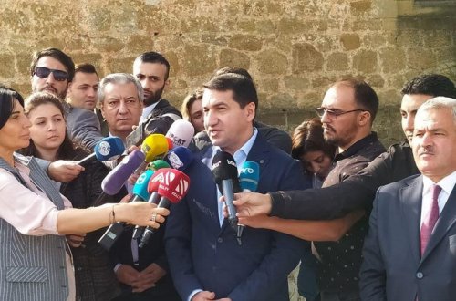 Budəfəki səfərimizdə biz artıq azad olunmuş ərazilərdə həyata keçirilən quruculuq işləri ilə də tanış oluruq - Hikmət Hacıyev