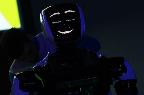 Rusiyada robotlar restoranlar, hava limanları və məktəblərdə işə götürüləcək