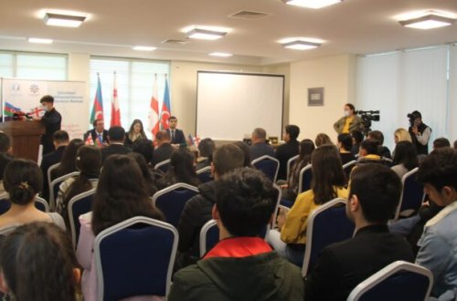 “Regionda gənclərin və medianın sülhə dəstəyi” forumu Marneulidə davam edib - FOTO
