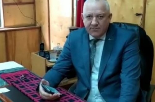 Bələdiyyə sədrinin oğlu süpürgəçini maşınla vuraraq həyatına son qoydu - Azərbaycanda dəhşət