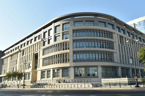 Bakının məhşur məktəbi 2 həftəlik bağlandı - Yoluxma sayı yüksəkdir