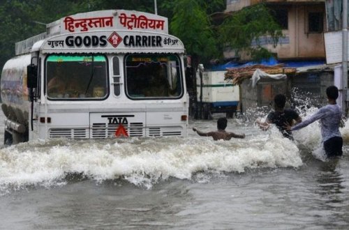 Hindistanda təbii fəlakət qurbanlarının sayı artdı