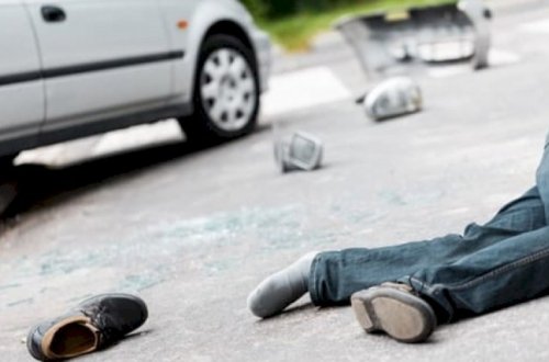 Bakıda avtomobil piyadanı vuraraq öldürüb - FOTO