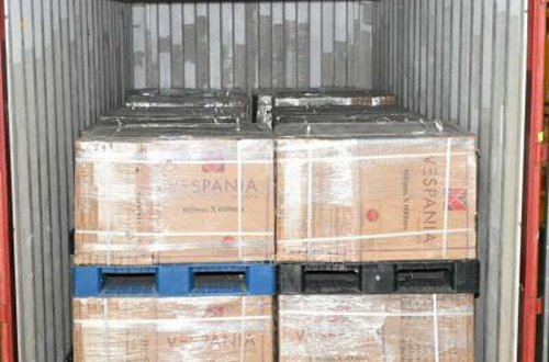 Qutunu açan polislər İNANMADI: Gömrükdən gizlicə keçirmək istəyirdilər - VİDEO