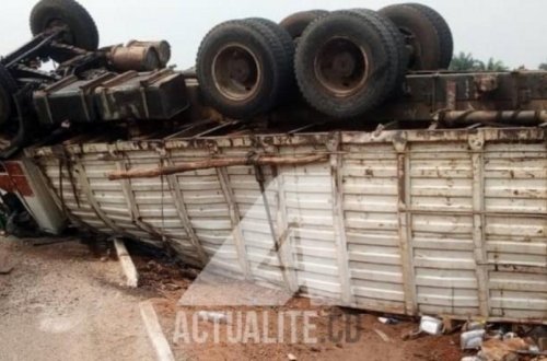 Konqoda yol qəzası nəticəsində 50 nəfər həlak olub