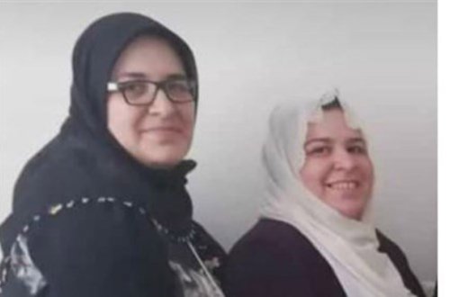 Türkiyədə iki bacı 15 dəqiqə fərqlə koronavirusdan öldü - Foto