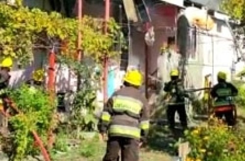 Qaxda yaşayış evi yanıb