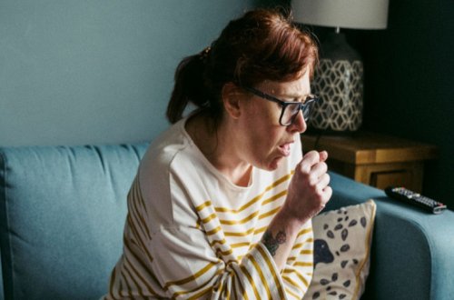 COVİD öskürəyinin əlamətləri AÇIQLANDI