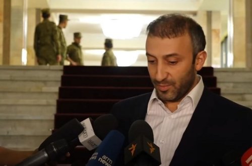 Ermənistanda deputat mandatdan imtina edib