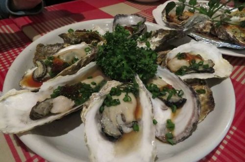 Врач назвал три продукта против выпадения волос