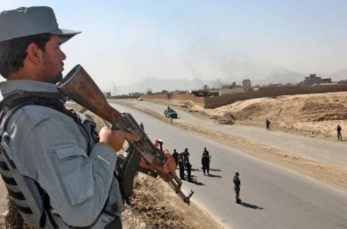 Britaniya Əfqanıstanla həmsərhəd olan ölkələrdən 102 qaçqını təxliyə edib