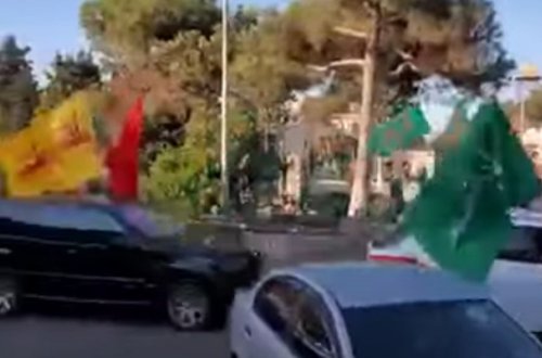 Dini bayraqlarla toy karvanı təşkil edənlər saxlanıldı - Video