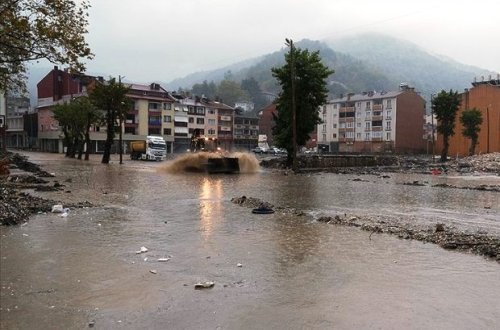 Проливные дожди стали причиной наводнения в Турции - ФОТО/ВИДЕО