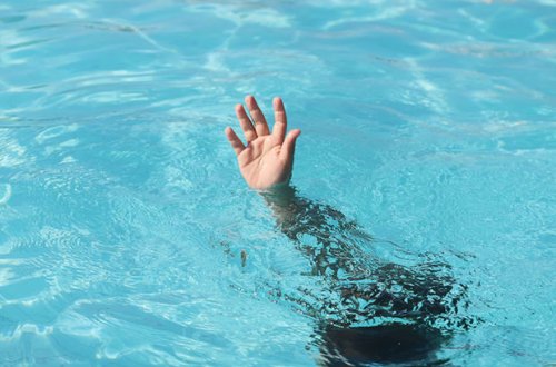 Masazırda beş yaşlı uşaq hovuzda boğuldu