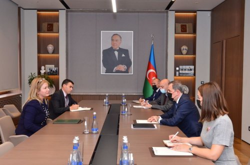 Ceyhun Bayramov Əlcəzairin Azərbaycandakı səfiri ilə görüşüb