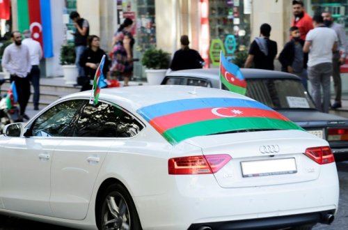 DİN avtomobillərdən bayraqların sökülməsinə münasibət bildirib