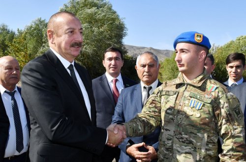 Prezidentin 19 yaşlı Vətən Müharibəsi Qəhrəmanı ilə söhbəti - Video