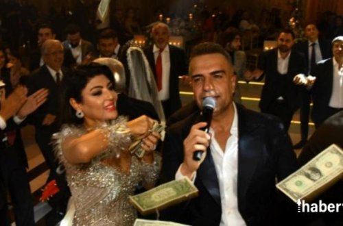 Tanınmış müğənni toyda dollar yağışına tutuldu - FOTOLAR