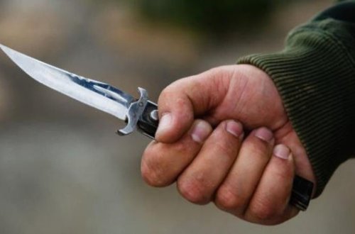 Biləsuvarda polisi bıçaqlayan şəxsin məhkəməsi başlayır