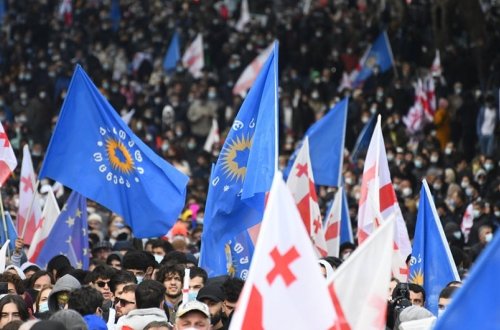 Gürcüstanın hakim partiyasının Tbilisidəki kütləvi mitinqi başa çatıb