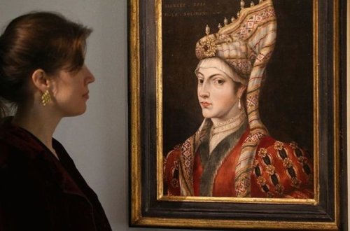 Hürrəm Sultanın 400 illik portreti İngiltərədə satıldı - FOTO
