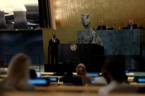 Динозавр предупредил человечество с трибуны ООН - ВИДЕО