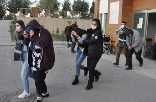 Fahişəlik əməliyyatından çıxan iyrənc detallar - İçərilərində azyaşlılar, evli qadınlar da var...- VİDEO