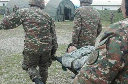 Ermənistanda sərhədyanı məntəqədə qumbara partlayıb, 4 hərbçi yaralanıb