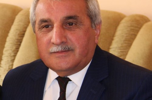 Azərbaycanda teatr direktoru işdən çıxarıldı - FOTO