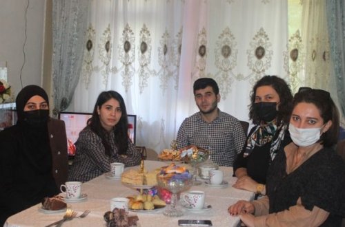 Mingəçevir Dövlət Universitetinin əməkdaşları qazi məzunu ziyarət ediblər -FOTO
