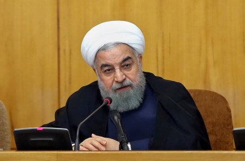 İranda deputatlar keçmiş Prezident Həsən Ruhanini məhkəməyə veriblər