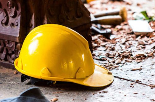 Bakıda fəhlə “KamAZ”ın altında qalaraq öldü