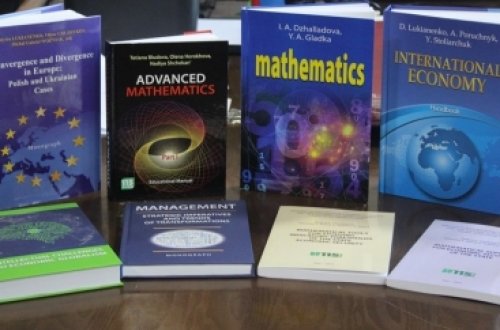 Kiyev Milli İqtisadiyyat Universiteti Mingəçevir Dövlət Universitetinə kitablar hədiyyə edib