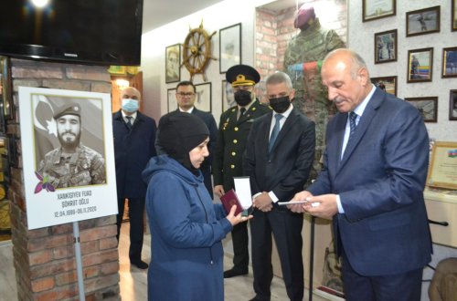 Şəhid ailələrinə medallar təqdim olundu - MİNGƏÇEVİRDƏ (FOTOLAR)