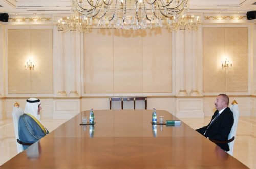 İlham Əliyev Kral Faysal Araşdırma və İslami Tədqiqatlar Mərkəzinin rəsmisini qəbul edib