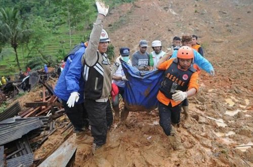 Kolumbiyada torpaq sürüşməsi baş verib, ölənlər var
