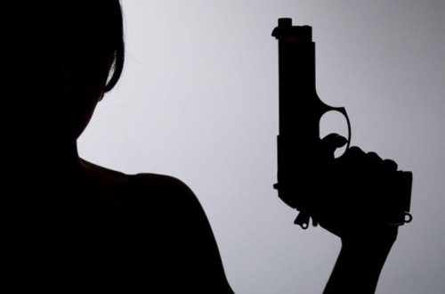 Parkı süpürməsi xoşuna gəlmədi, güllələdi - Anbaan VİDEO