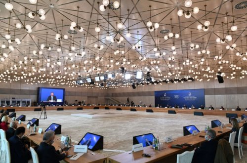 VIII Qlobal Bakı Forumu işini panel iclaslarda davam etdirir