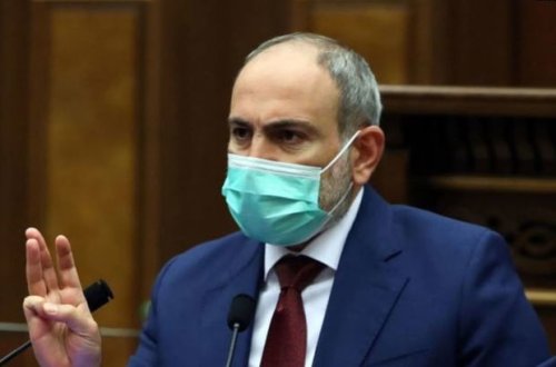 Paşinyan: “Səhiyyə sistemimiz yüklənib, xəstəxanalarda yer yoxdur, insanlar ölür”