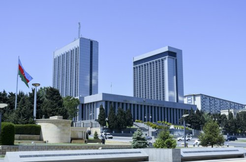 Gələn ilin dövlət büdcəsində yaşayış minimumunun həddi 210 manata qaldırılır